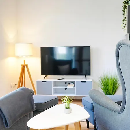 Altstadt Duo - 6 Personen- 2 Bäder- Parkplatz- Waschmaschine Apartment Wolfsburg